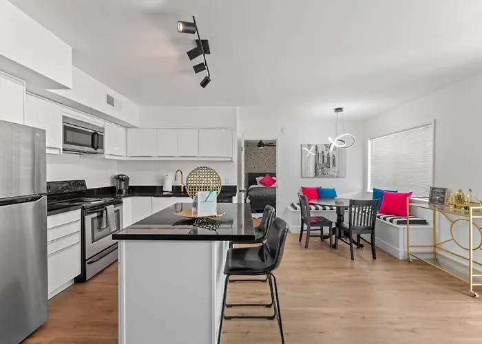 Windfield In The Entertainment District * Scottsdale